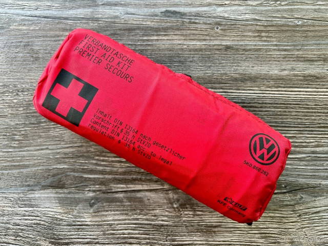 Originální autolékárnička VW - Volkswagen 5K0.860.282