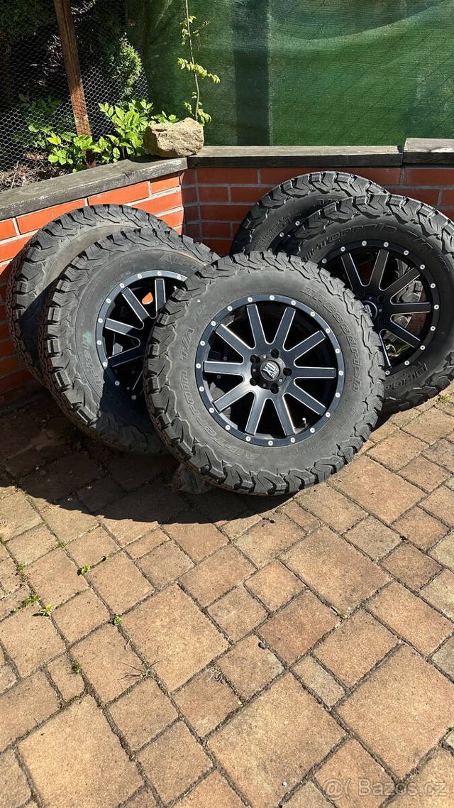 Prodám 5ks disků XD SERIES včetně.pneu