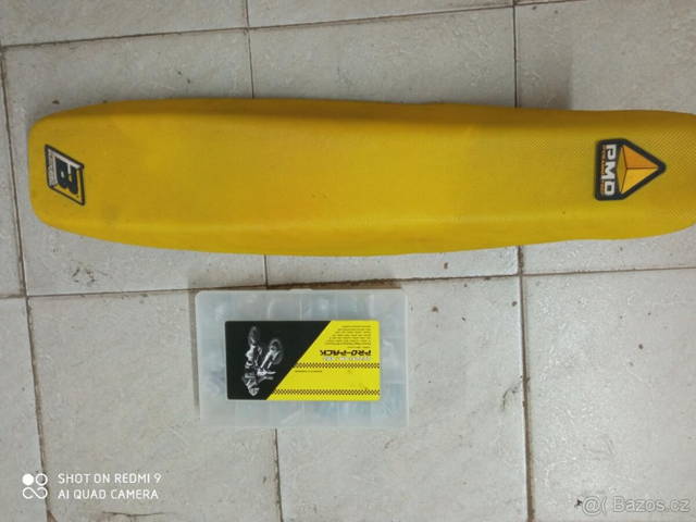 Suzuki RMZ sedlo + spoj.materiál