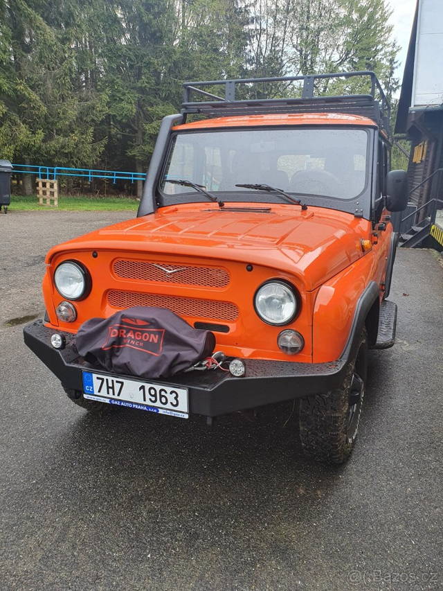 UAZ Hunter