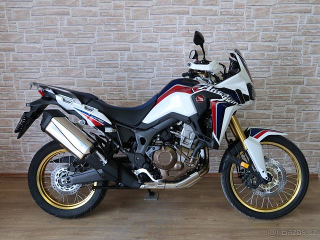 Honda CRF1000 Africa Twin jako nová, 1.majitel, 8000km