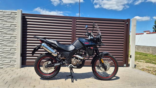 Prodám UM DSR ADVENTURE 125 TT / 11kW / 10,9Nm