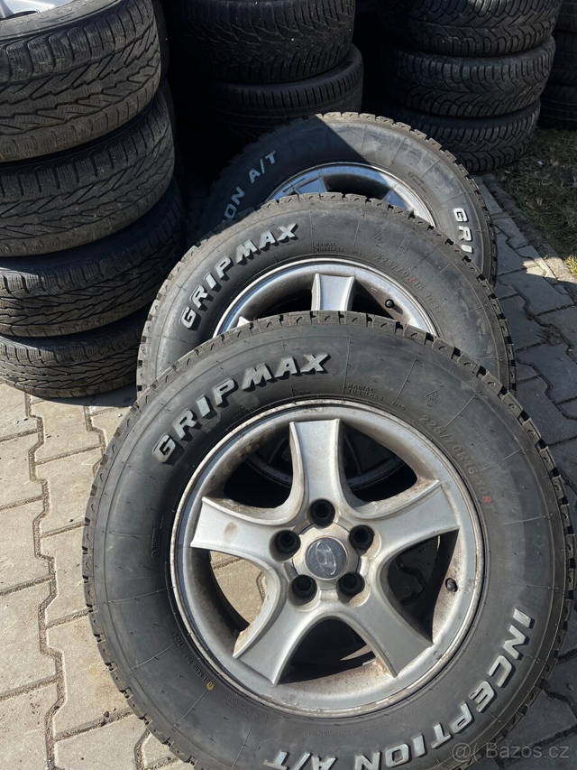 Alu kola 5x114.3r16 s pneu 225/70 r16 offroad