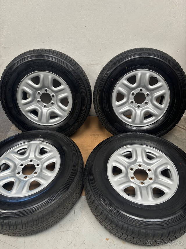 245/75/17 Dunlop Grandtrek AT30 Nová sada Toyota