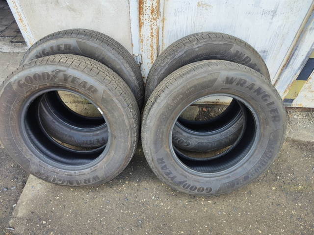 18"zánovní letní pneu Goodyear 255/65/18 4ks = 5000Kč