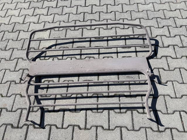 Originální kovová dělící mříž kufru pro Range Rover L322