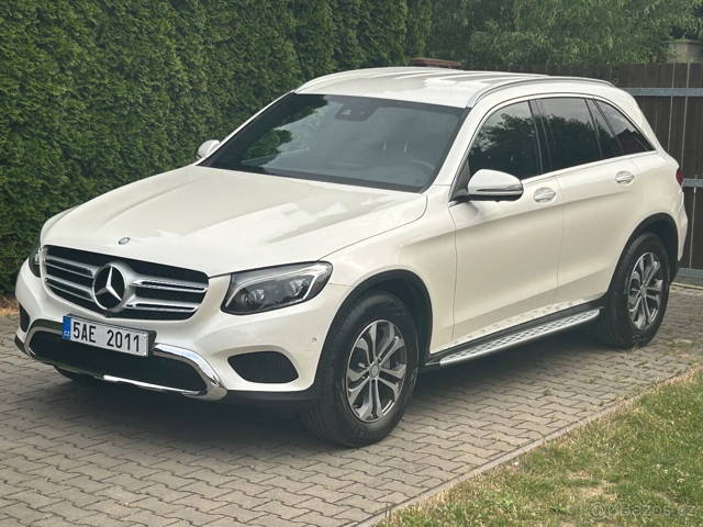 Mercedes GLC 220d 4M 9g 2016 ČR 1maj DPH VÝBAVA