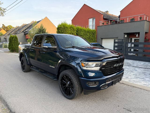 DODGE RAM 1500 LARAMIE LPG HEMI