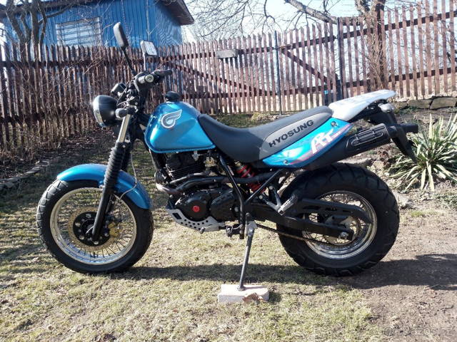 Hyosung Karion 125