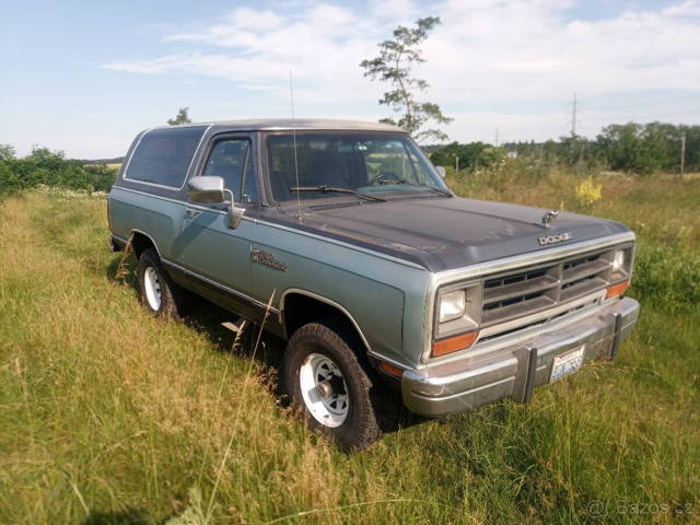 Dodge ramcharger