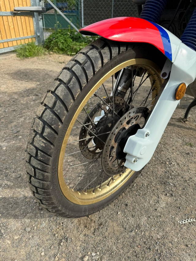 Honda Afrika twin 750 RD04