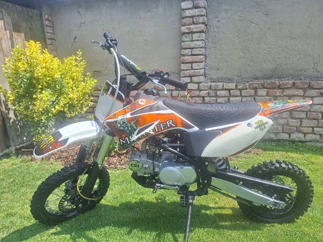 Stomp 125 Monster