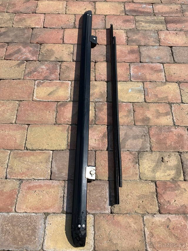 Jeep Wrangler držák plátěné střechy
