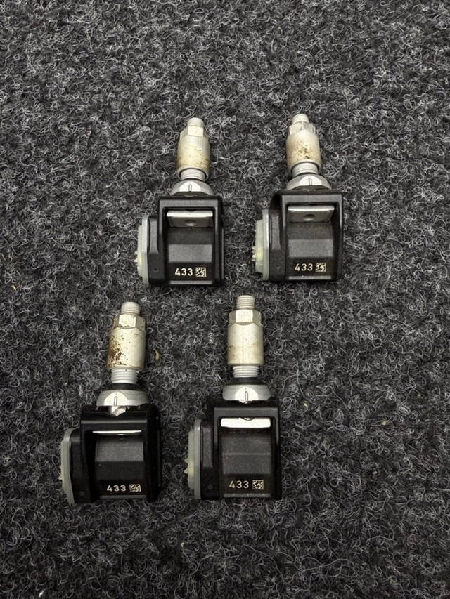 Snimace tlaku / TPMS MERCEDES A0009052102Q06