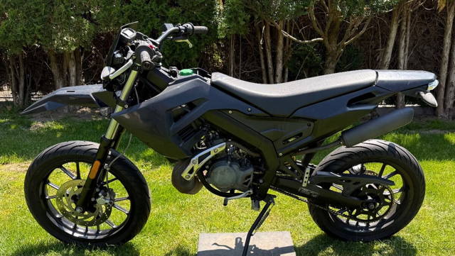 Aprilia SX 50, Derbi Senda 50