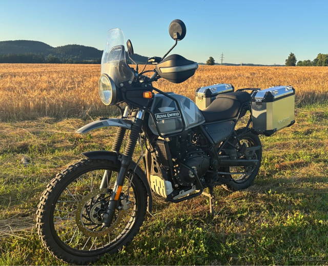 Royal Enfield Himalayan 411