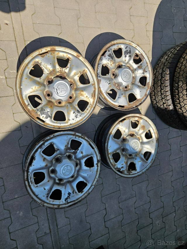 Toyota Hilux plechové disky