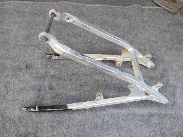 Prodám podsedlovku Suzuki Rm125