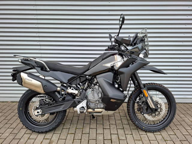 CFMOTO 800MT-X ČERNÁ (BONUS 10 000,- Kč)