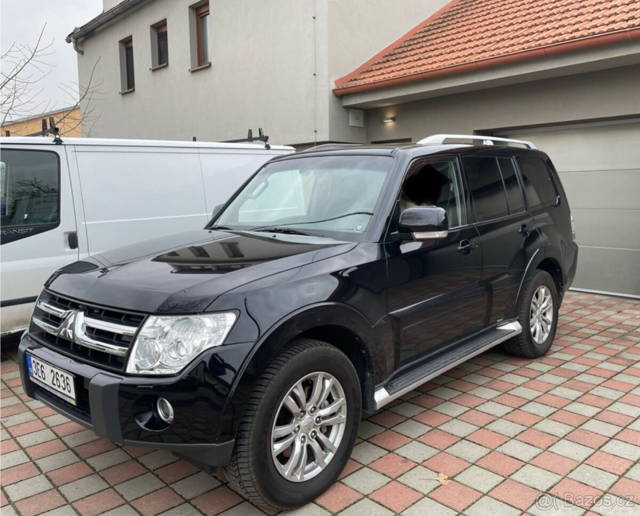 Mitsubishi Pajero 3.2 V8 140kw najeto 120tis