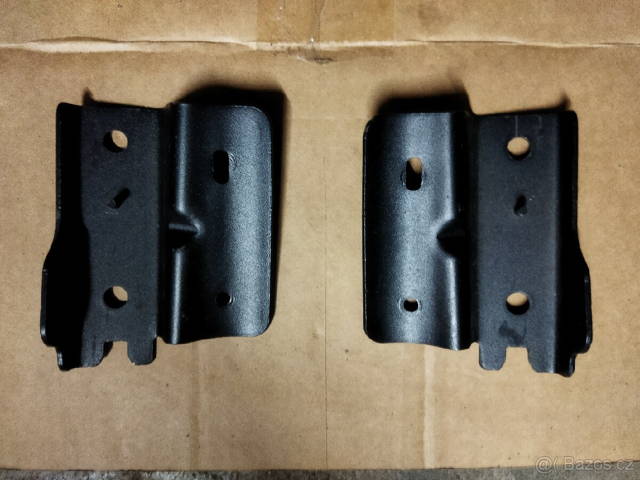 Uchyceni softtop Jeep Wrangler JK 4 Door