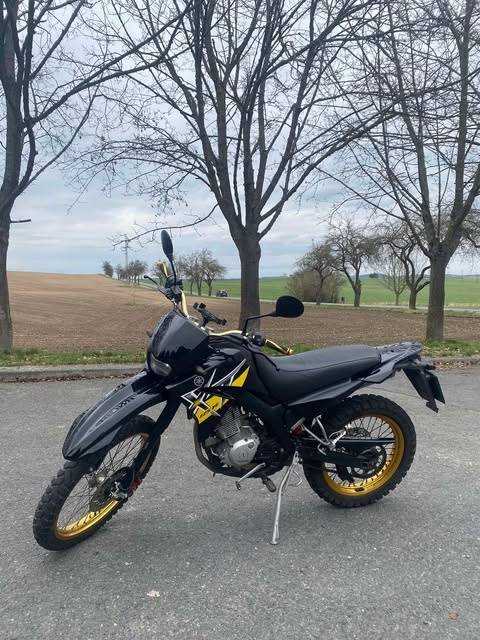 Yamaha XT 125 R