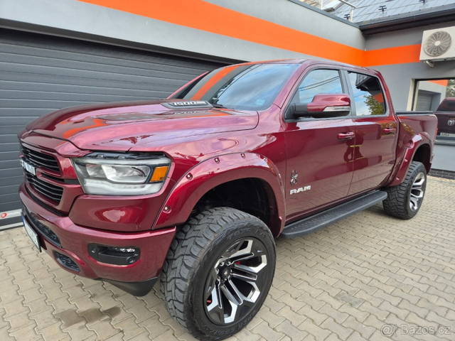 DODGE RAM 1500 5,7 HEMI BLACK WIDOW 31000km