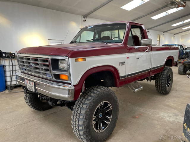 FORD F250 BIG BLOCK 7.4L 1986 4x4 manuál