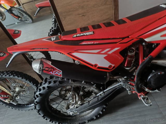 Beta rr300 24 koleno výfuku +tlumič OXA FACTORY