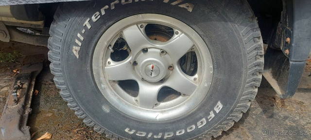 offroad alu disky 16" rozteč 6x139,7 s pneu BF Goodrich all