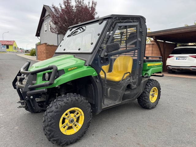 John Deere Gator XUV 550