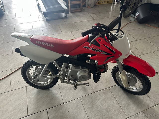 Prodám dětskou 4-taktní motorku - Honda CRF 50F