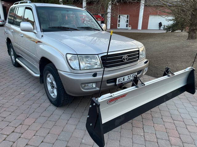 Toyota Land Cruiser 100 4.7 V8 176kW