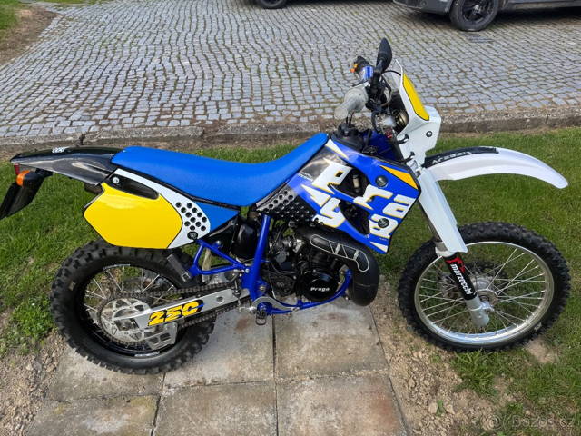 JAWA 593,PRAGA ED 250