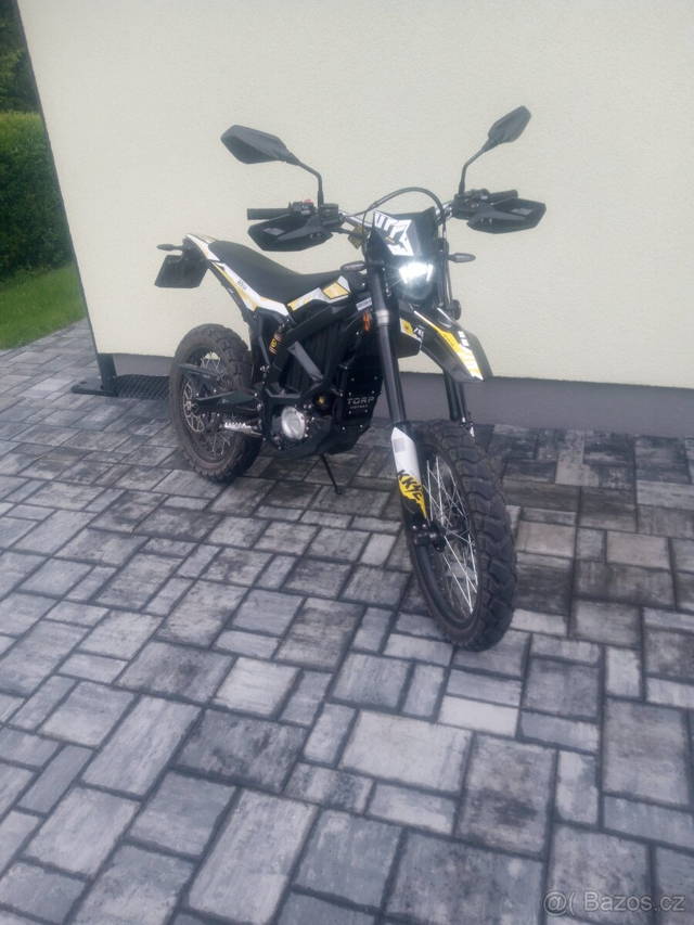 Surron ultra bee r carbon black