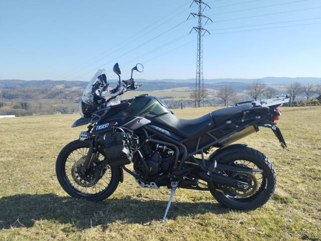 Akce týden.. cena 180000,- Kč Triumph Tiger 800 xca