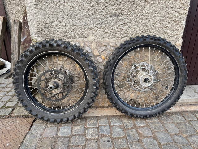 Kola Suzuki RMZ