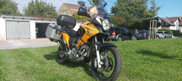 Honda transalp 700