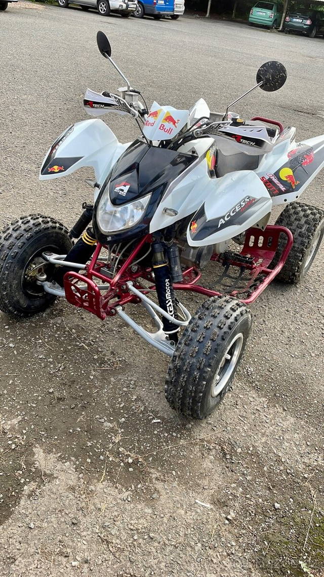 Access Tomahawk 400