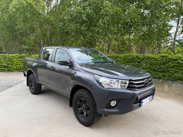 TOYOTA HILUX 2.4 D4D WEBASTO 1.Majitel DPH