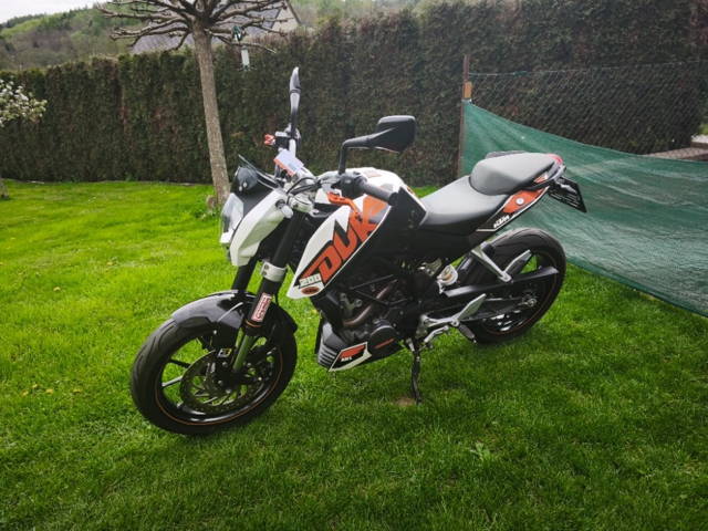 KTM 200 Duke (2013) Nová, 6400 km, TOP 69.900,- Kč