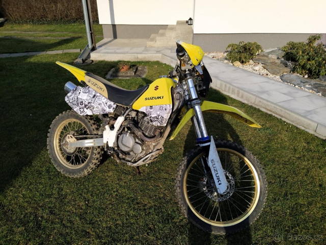 Suzuki DR 350