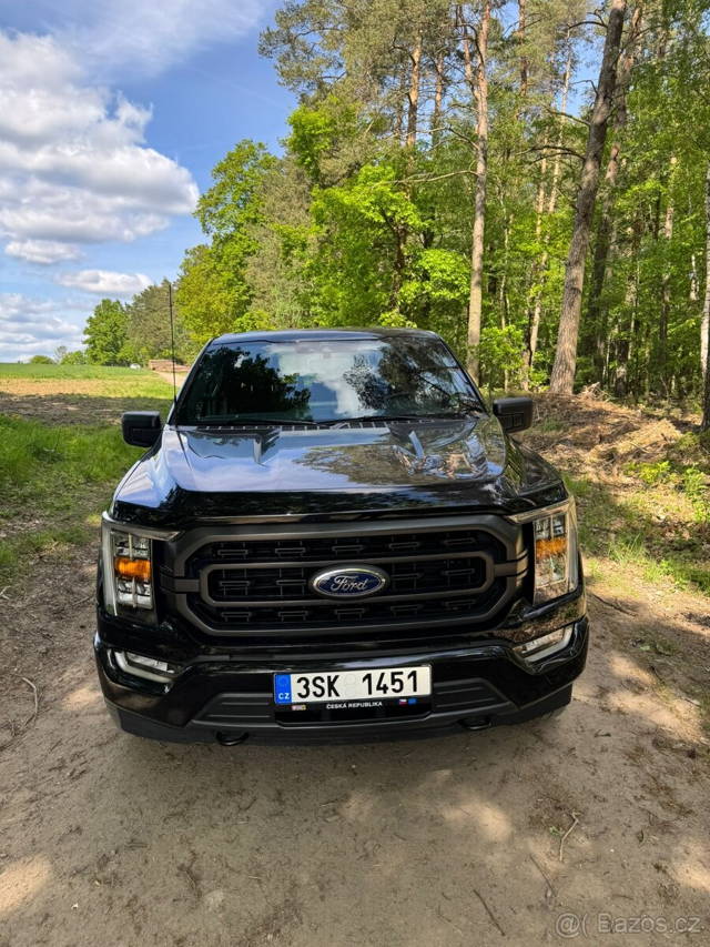 Prodám Ford F-150. 2023 Najeto jen 21700km