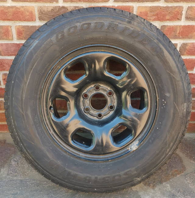 Kola 6x114,3 R16 235/70 R16 Nissan off-road