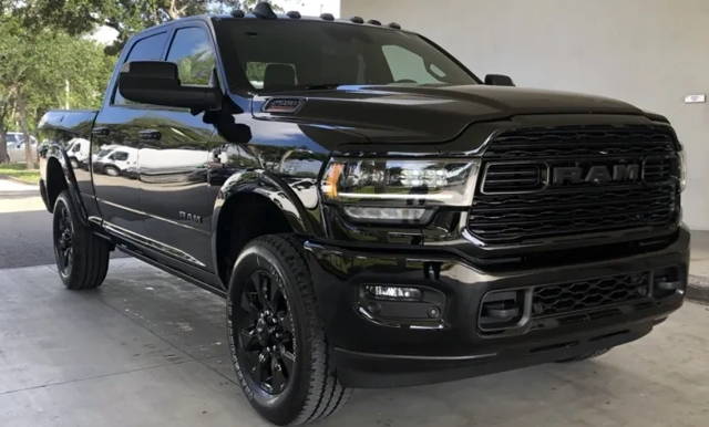 Dodge Ram 2500 Black eddition