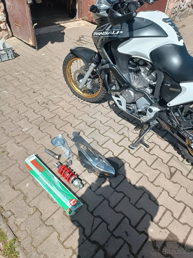 Prodám Honda transalp 700xl 2012