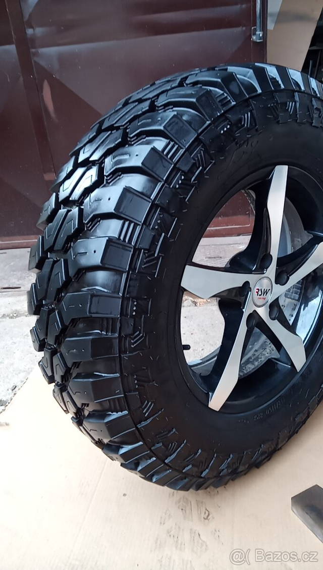 Volkswagen Touareg,Amarok,LR 5x120NOVÁ kola 800km 265/70 R17