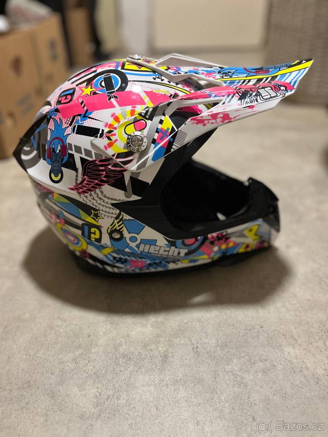 Hecht-Enduro helma