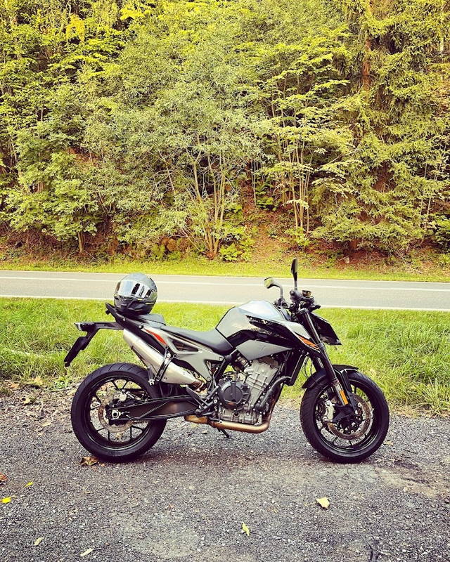 KTM duke 790