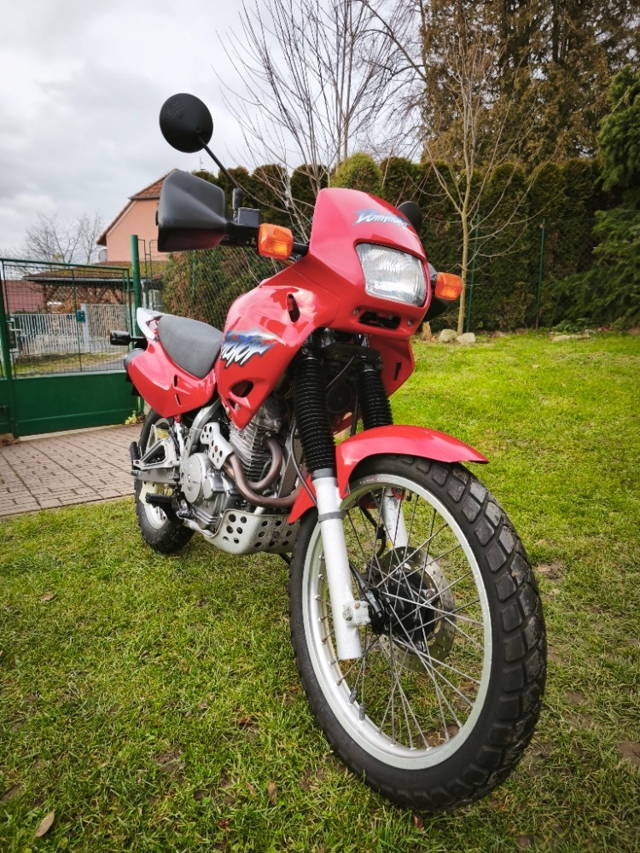 Honda NX 650 Dominator (2001) jen 1311km, CZ doklady